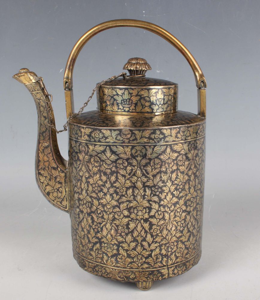 Asian & Islamic Ceramics & Works of Art