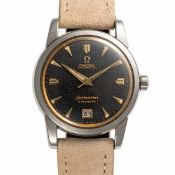 A RARE GENTLEMAN'S SIZE STAINLESS STEEL OMEGA SEAMASTER CALENDAR AUTOMATIC WRIST WATCH  CIRCA