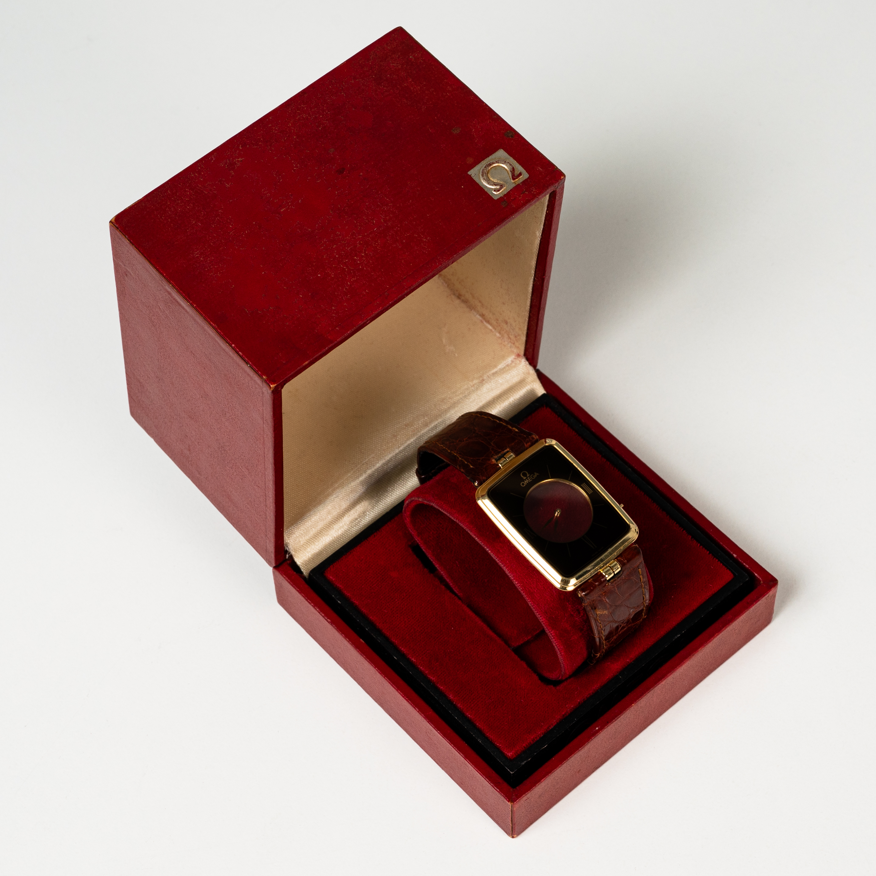 A FINE GENTLEMAN'S SIZE 18K SOLID GOLD OMEGA LA MAGIQUE MYSTERY DIAL WRIST WATCH CIRCA 1982, REF. BA - Image 9 of 9