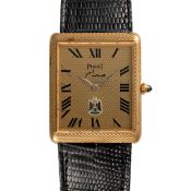 A RARE GENTLEMAN'S SIZE 18K SOLID YELLOW GOLD PIAGET WRIST WATCH CIRCA 1980, REF. 9152 WITH SOLID