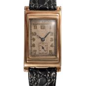 A GENTLEMAN'S LARGE SIZE RECTANGULAR 9CT SOLID GOLD SELF WINDING WIG WAG WRIST WATCH CIRCA 1930s