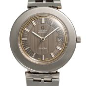 A GENTLEMAN'S LARGE SIZE STAINLESS STEEL OMEGA DE VILLE AUTOMATIC DATE BRACELET WATCH  CIRCA 1970,