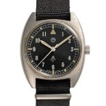A RARE GENTLEMAN'S SIZE STAINLESS STEEL BRITISH MILITARY RAF WRIST WATCH DATED 1976, THE "LOST