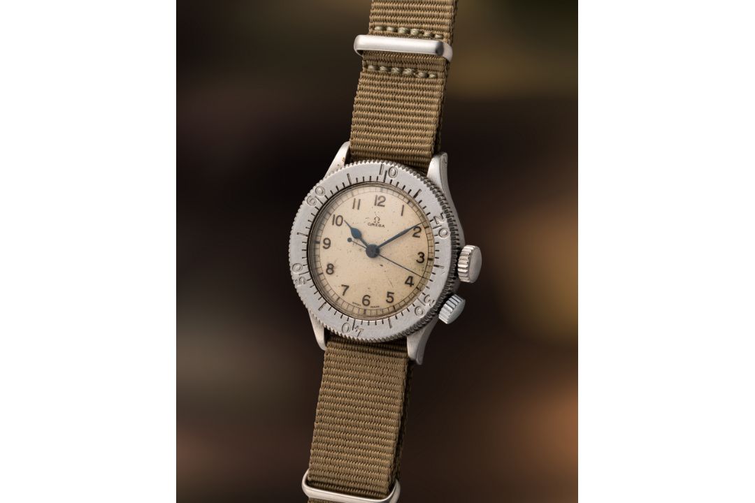 A RARE GENTLEMAN'S SIZE STAINLESS STEEL BRITISH MILITARY RAF OMEGA WEEMS AIR MINISTRY PILOTS WRIST - Image 2 of 9