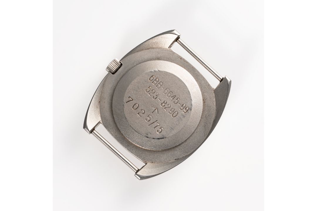 A GENTLEMAN'S SIZE STAINLESS STEEL BRITISH MILITARY HAMILTON RAF WRIST WATCH DATED 1975 Movement: - Image 7 of 7