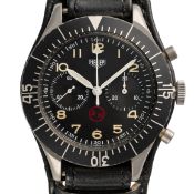 A GENTLEMAN'S STAINLESS STEEL GERMAN MILITARY HEUER BUND FLYBACK CHRONOGRAPH WRIST WATCH CIRCA 1970,