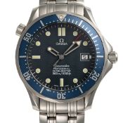A GENTLEMAN'S LARGE SIZE STAINLESS STEEL OMEGA SEAMASTER PROFESSIONAL 300M AUTOMATIC BRACELET