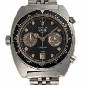 A GENTLEMAN'S STAINLESS STEEL HEUER AUTAVIA DIVER 100 CHRONOGRAPH BRACELET WATCH CIRCA 1983, REF.