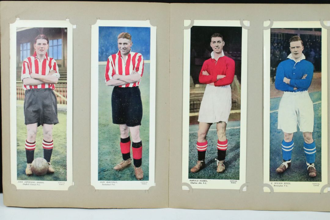 Cigarette Cards - A collection of Topical Times Football Panel Portrait Cards to include a full - Image 5 of 8