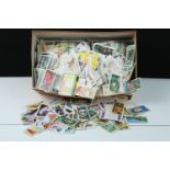 Cigarette Cards - A large collection of mixed confectionery, trade & cigarette cards contained