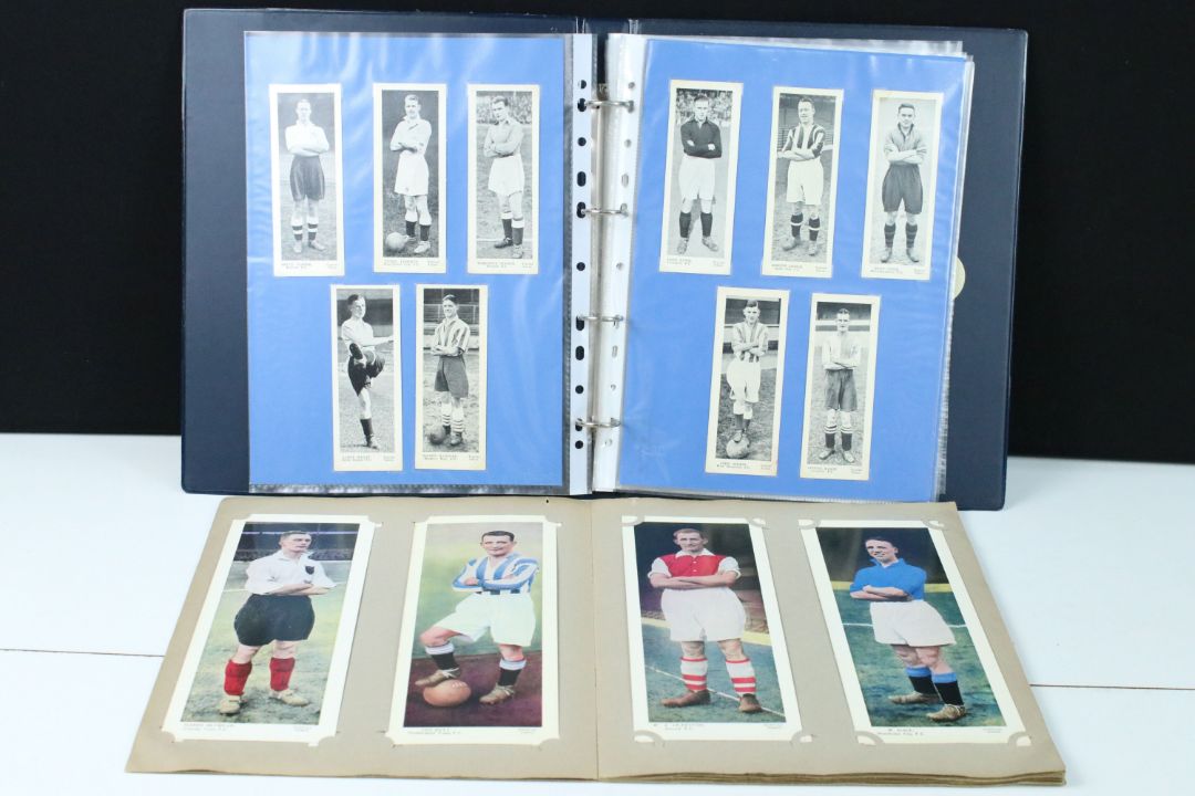 Cigarette Cards - A collection of Topical Times Football Panel Portrait Cards to include a full - Image 1 of 8