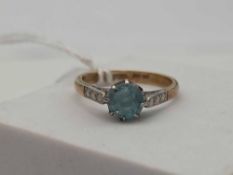 A ZIRCON RING 18CT GOLD SIZE N 3.4 GMS