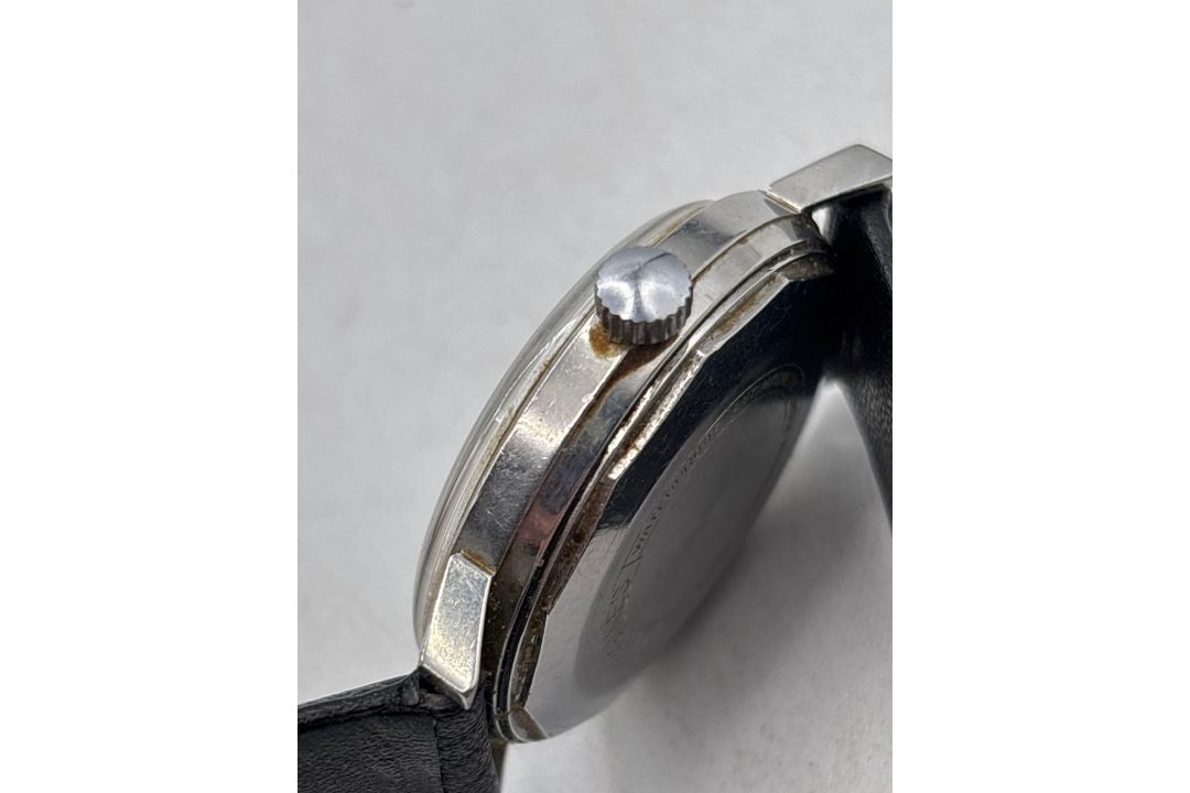 A gents stainless steel LONGINES automatic wrist watch with seconds sweep and date aperture W/O - Image 3 of 3