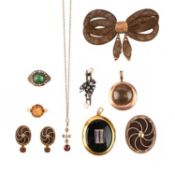 A COLLECTION OF 19TH CENTURY JEWELLERY, comprising: a Victorian enamel and diamond mourning pendant,