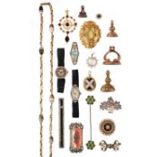 A COLLECTION OF JEWELLERY, comprising; a gold and banded agate long chain, composed of yellow gold