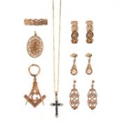 A COLLECTION OF WELSH AND OTHER GOLD JEWELLERY, comprising; a Clogau 9ct gold ring, of twisted