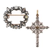 A LATE 19TH CENTURY DIAMOND CLASP CONVERTED TO A BROOCH, set with old cushion-shaped diamonds in