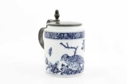 AN EARLY MEISSEN BLUE AND WHITE TANKARD C.1735 mounted with a later pewter handle and cover, the