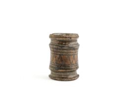 AN EARLY DELFTWARE DRUG JAR LAMBETH, FIRST HALF 17TH CENTURY decorated in blue, manganese and