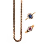 A SMALL GROUP OF JEWELLERY