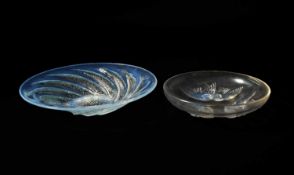 René Lalique (1860-1945) A Poissons opalescent glass bowl
