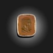 A LATE 18TH CENTURY LIGHT BROWN SARD INTAGLIO