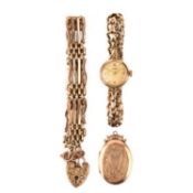 A SMALL COLLECTION OF 9CT GOLD JEWELLERY