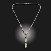A DIAMOND-SET GOLD NECKLACE