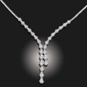 A DIAMOND CLUSTER NECKLACE