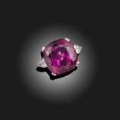 A TOURMALINE AND DIAMOND RING