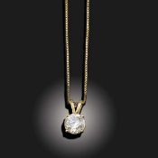 A DIAMOND SOLITAIRE PENDANT