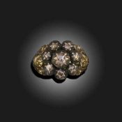 A DIAMOND CLUSTER RING, 19TH CENTURY