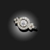 A DIAMOND CLUSTER RING