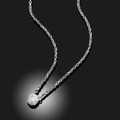 A DIAMOND SOLITAIRE PENDANT NECKLACE