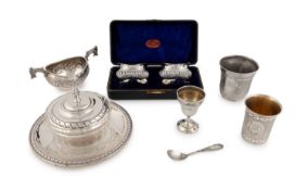 A mixed lot of continental silver items,