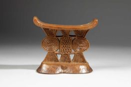 A SHONA HEADREST
