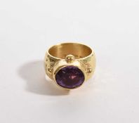 Michael Allen Bolton (1938-2005) An 18ct gold and amethyst ring