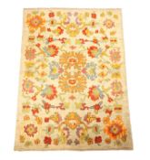 AN USHAK DESIGN RUG
