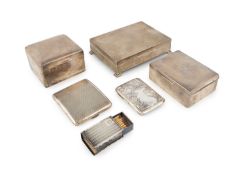 λ A mixed lot of silver items,