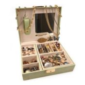 A COLLECTION OF GOLD, GOLD-PLATED AND OTHER JEWELLERY