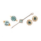A SMALL COLLECTION OF ZIRCON-SET JEWELLERY