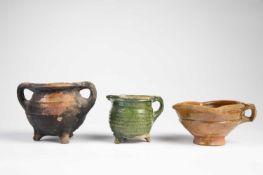 A POST-MEDIEVAL EARTHENWARE COOK POT OR PIPKIN