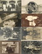 Fotographie SCHNAPPSCHÜSSE Sammlung mit circa 150 Fotokarten u.a. BADEMODEN, EROTIK, BERUFE,