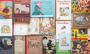 Kinderbuch Lot mit 56 Kinderbüchern aus verschiedenen Zeiten, in unterschiedlicher Erhaltung