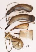 Konvolut 5 Pulverflaschen