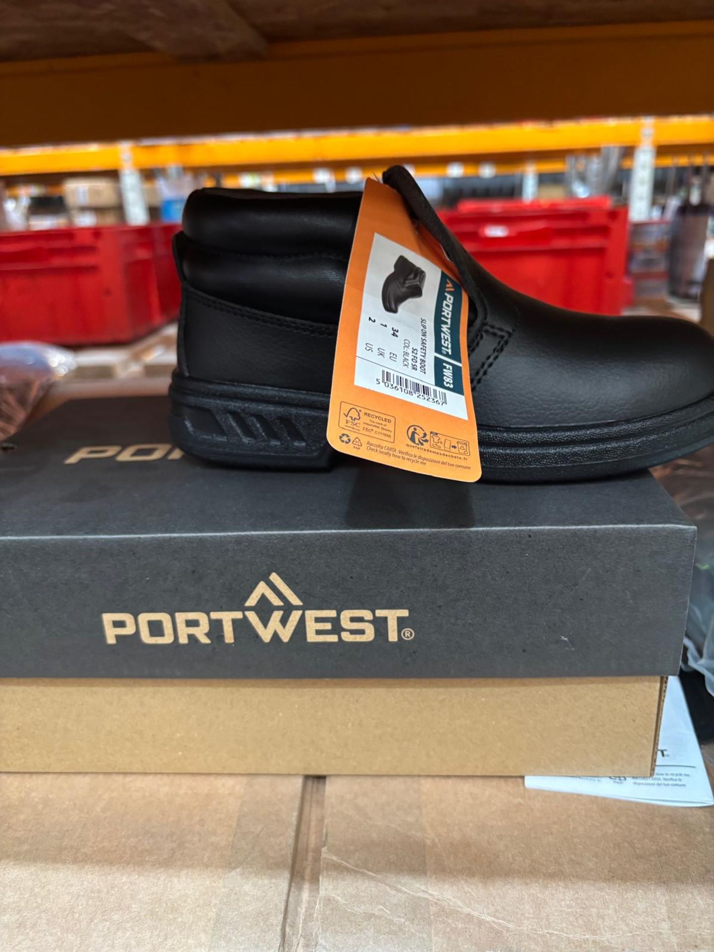 6 X NEW PAIRS OF PORTWEST FW83 SLIP-ON SAFATY BOOTS.BLACK. SIZE 1 (LOC: 5.6-ZB170)
