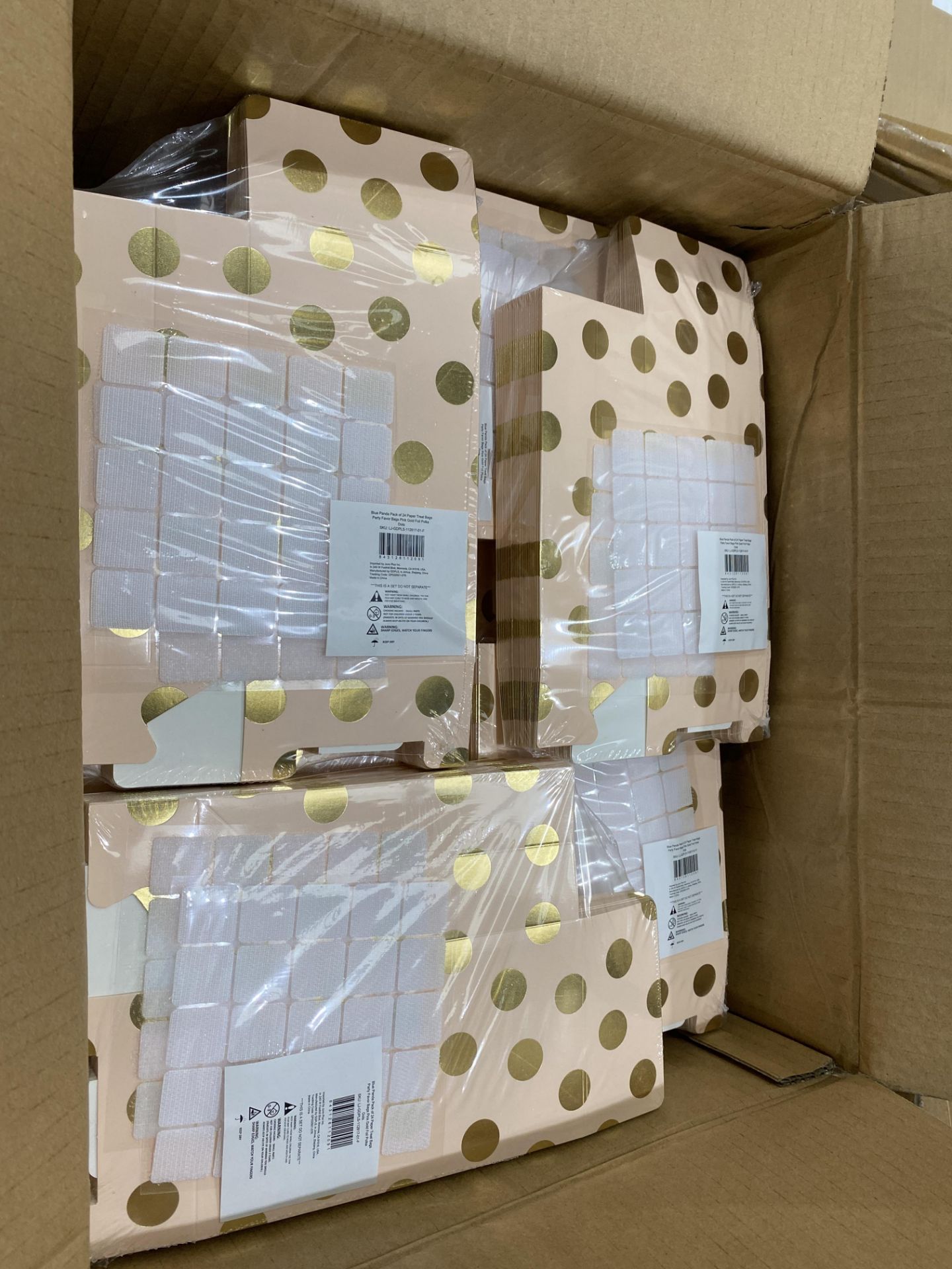 PALLET TO CONTAIN 240(24X10) BLUE PANDA PACK OF 24 PAPER TREAT BAGS, PARTY FAVOUR BAGS, PINK GOLD
