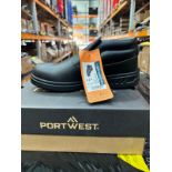 5 X NEW PAIRS OF PORTWEST FW83 SLIP-ON SAFATY BOOTS.BLACK. SIZE 6.5 (LOC: 4.6-ZB94)