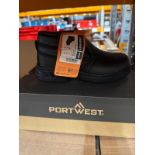 6 X NEW PAIRS OF PORTWEST FW83 SLIP-ON SAFATY BOOTS.BLACK. SIZE 2 (LOC: 5.6-ZB165)