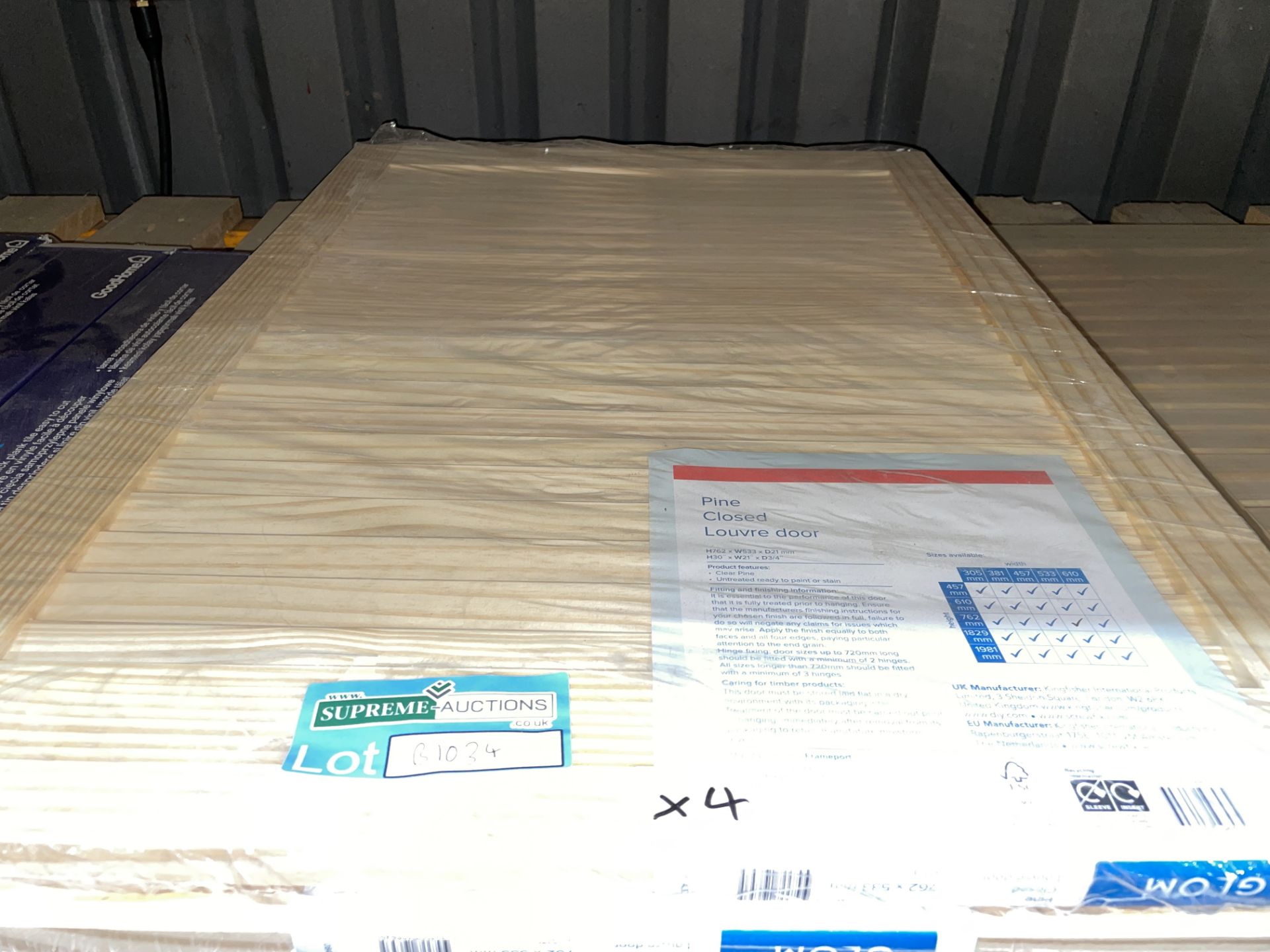 4 X BRAND NEW GEOM PINE CLOSED LOUVRE DOORS, 762X533MM (LOC: R9.1-B1034)